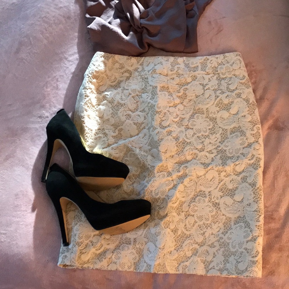 Cynthia Rowley Lace pencil skirt